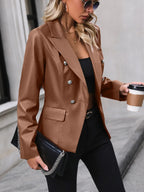 Blazer professionnel Ivy Lane - détail boutonnage raffiné et col tailleur classique élégant
