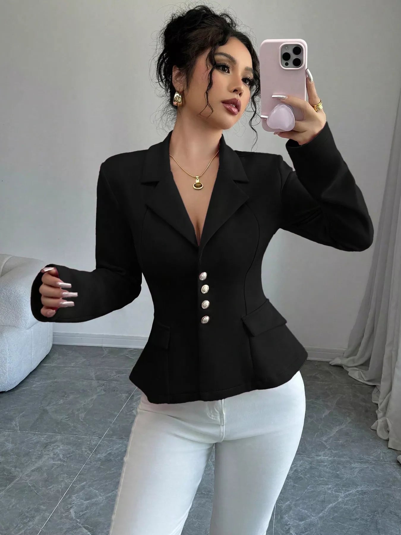 Veste blazer coupe ajustée - vue latérale montrant la silhouette cintrée flatteuse et le style sophistiqué
