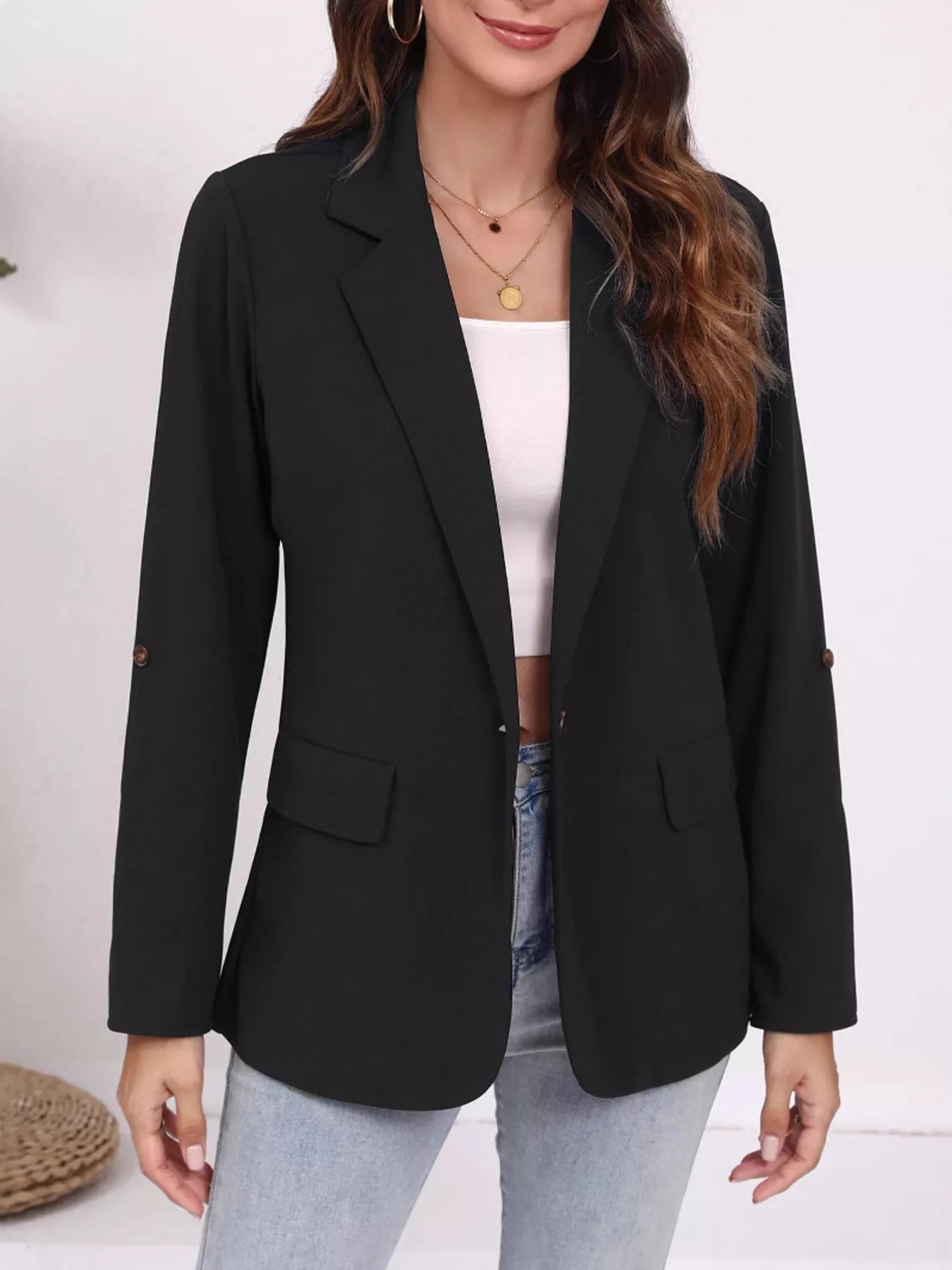 Blazer femme col revers détail manches retroussables vue de face structurée élégante
