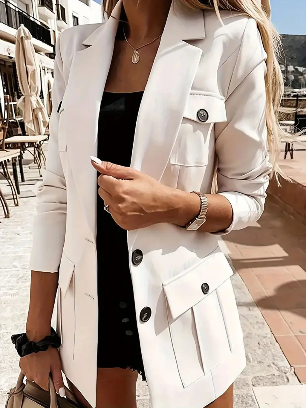 Blazer col revers double boutonnage - vue de face avec poches et coupe professionnelle élégante classique
