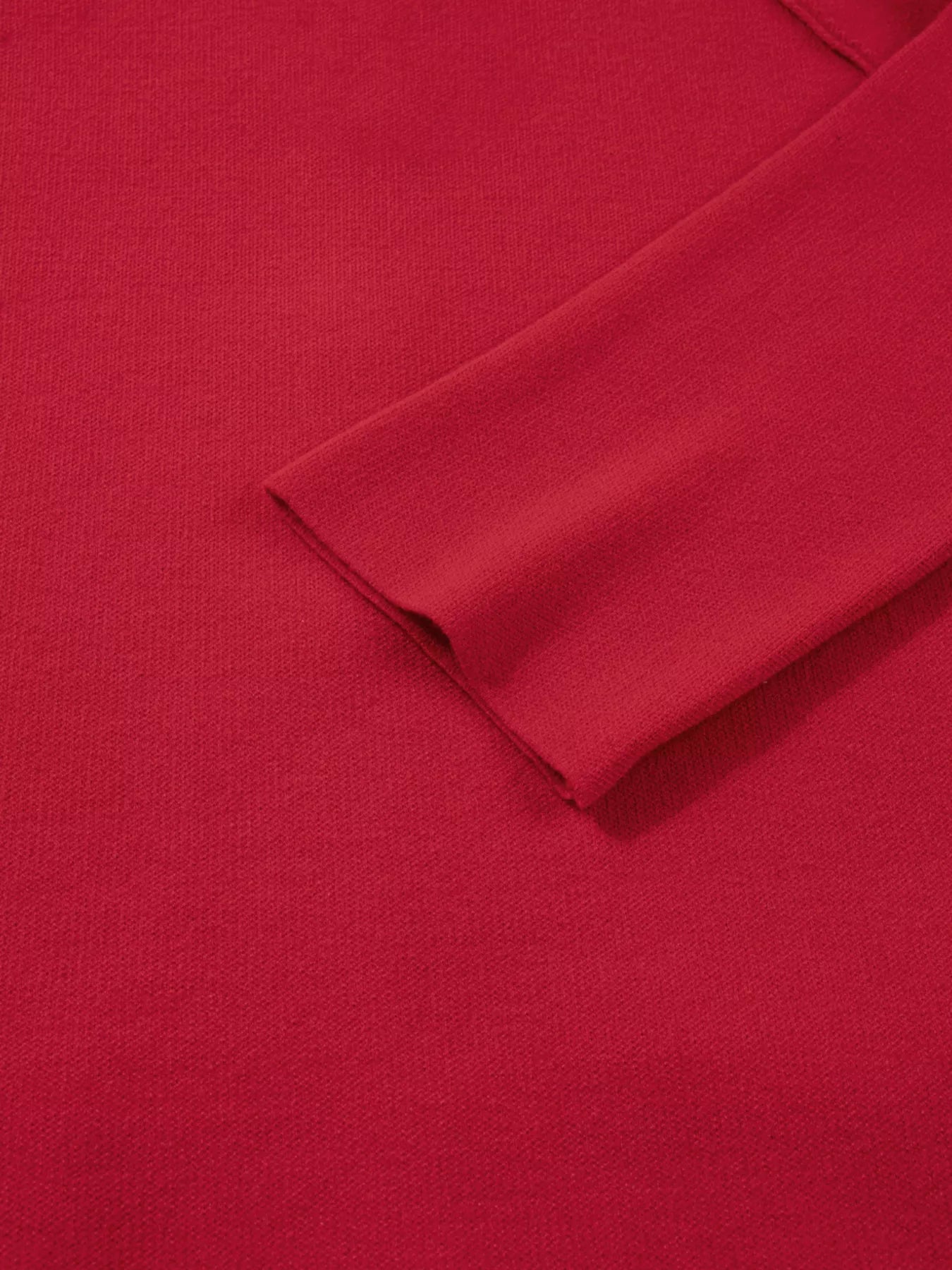 🧵 Détail de la texture premium et des finitions soignées - Gilet structuré en viscose pour un look impeccable toute la journée