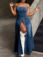 Robe denim sans manches boutonnée devant BLACK-COAT - vue de face montrant le boutonnage frontal complet, le denim de qualité robuste, la coupe sans manches fraîche et le style casual-chic intemporel parfait pour toutes saisons
