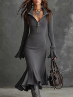 Robe midi en tricot côtelé avec fermeture éclair frontale et ourlet évasé - vue de face montrant la texture côtelée flatteuse, la fermeture éclair moderne et la silhouette élancée - BLACK-COAT