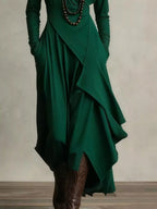 Robe col roulé avec poches fonctionnelles - gros plan sur les poches pratiques et stylées intégrées harmonieusement dans le design