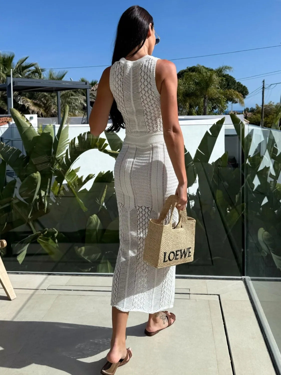 Ensemble maille ajourée jupe fendue - vue arrière détaillant la finition soignée du top et la fente audacieuse de la jupe - BLACK-COAT
