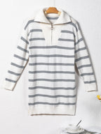 Robe pull rayée col anneau - vue latérale détaillant le motif rayé graphique et la silhouette décontractée-chic - BLACK-COAT
