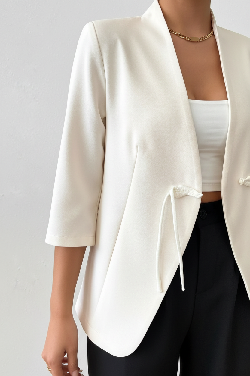 Blazer manches trois-quarts détail noué blanc cassé veste mi-saison femme - détail rapproché des manches se terminant à longueur trois-quarts, détail noué, texture tissu, ajustement des manches moderne frais - BLACK-COAT