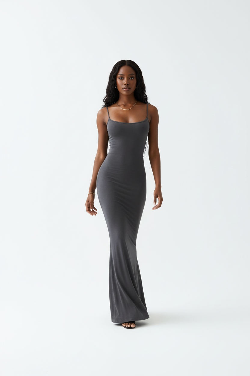  Robe Maxi Bodycon Bretelles Spaghetti Black-Coat gris foncé - vue en marche illustrant l'élégance moderne et l'allure confiante