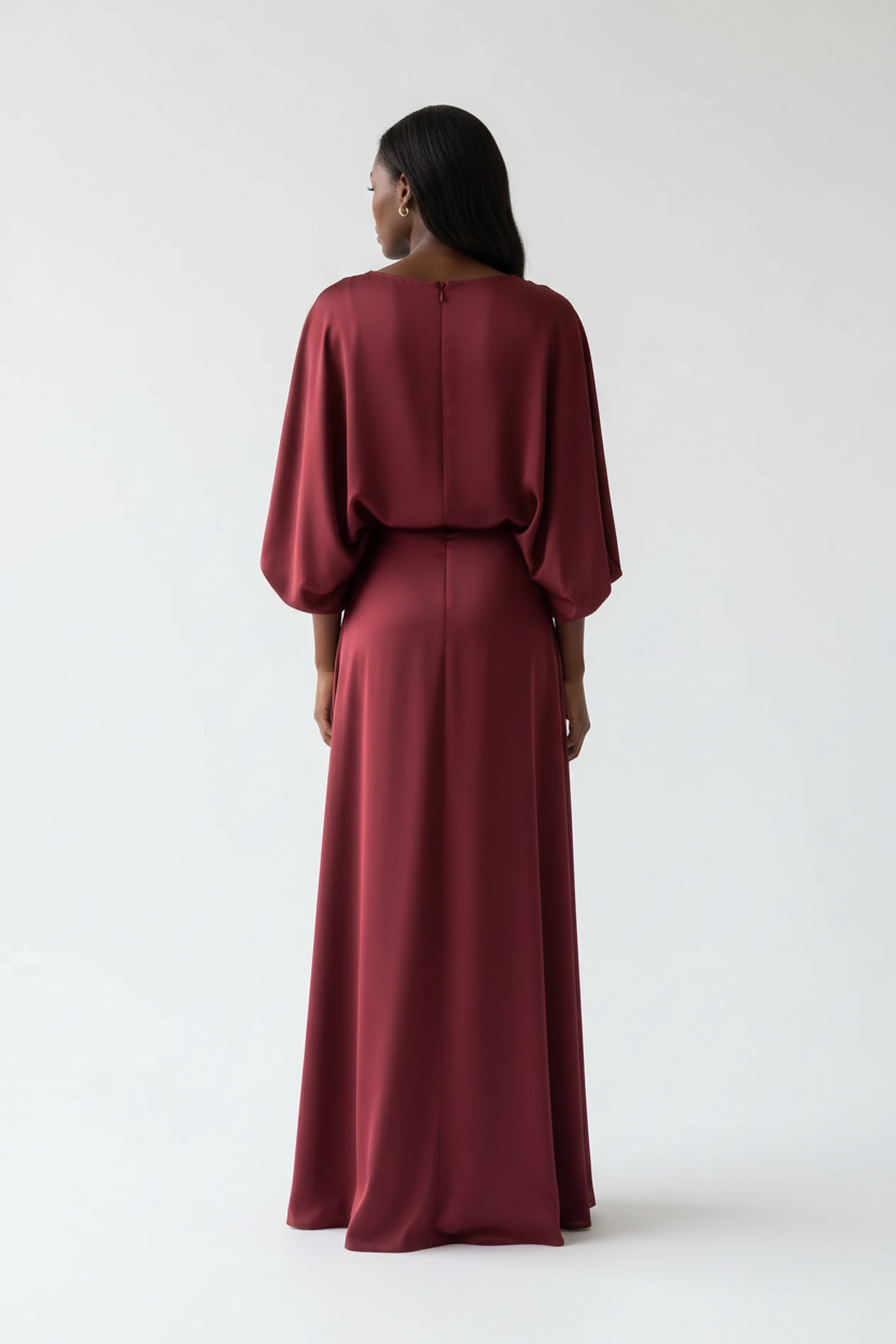  Détails dos de la Robe Maxi Manches Chauve-Souris Black-Coat bordeaux - montrant la silhouette sophistiquée et la longueur maxi