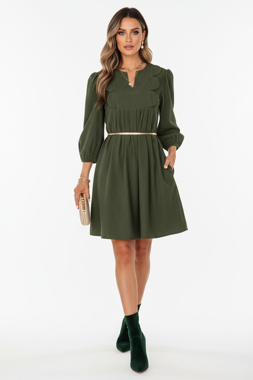 Robe mini velours côtelé plissé vert mousse manches bracelet détails festonnés - stylée pour soirée cocktail sophistiquée montrant la polyvalence du vêtement pour occasions spéciales, élégance festive, glamour vintage moderne - BLACK-COAT