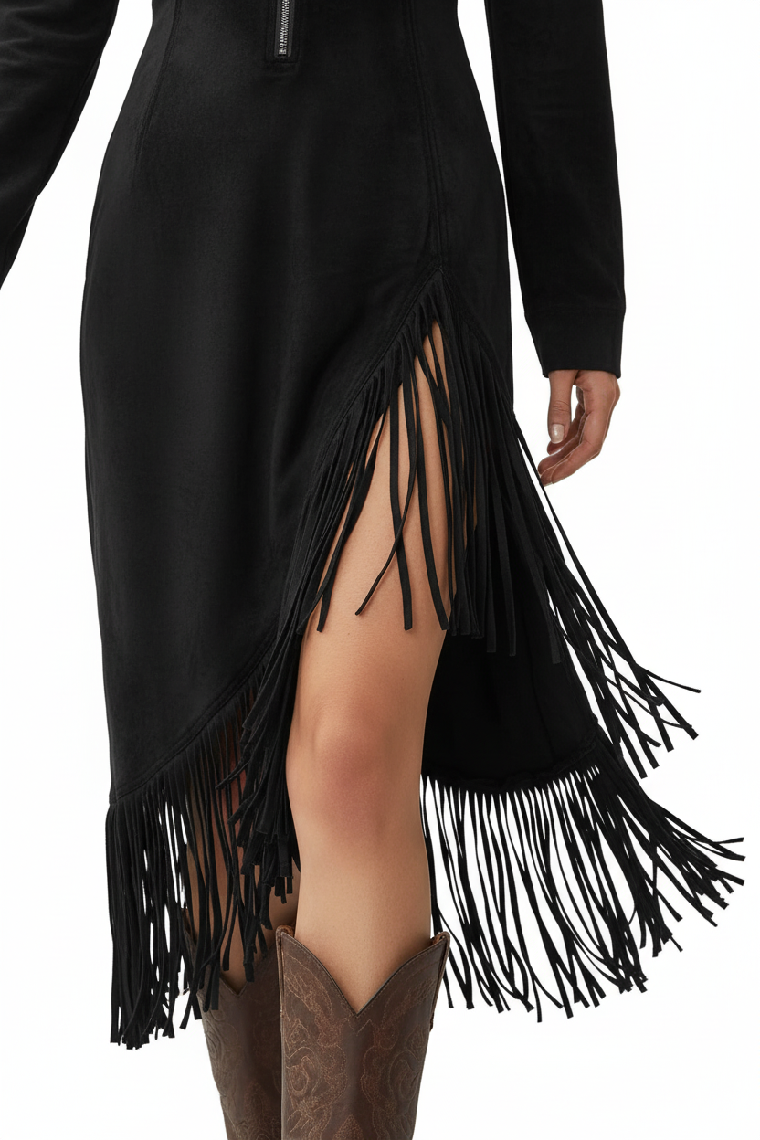 Robe noire - gros plan sur les franges dramatiques à l'ourlet et la fente latérale avec détails de mouvement spectaculaire - BLACK-COAT