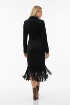  Robe noire avec fermeture éclair frontale, col, manches longues et franges dramatiques - vue de dos montrant la coupe ajustée et les finitions soignées - BLACK-COAT