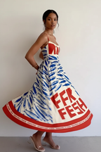  Robe midi imprimé sardines Black-Coat - vue trois-quarts en mouvement illustrant le tombé du tissu polyester