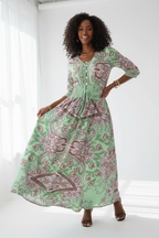  Robe Smockée à Imprimé Paisley Black-Coat verte et rose - angle diagonal révélant les détails de l'imprimé paisley sophistiqué